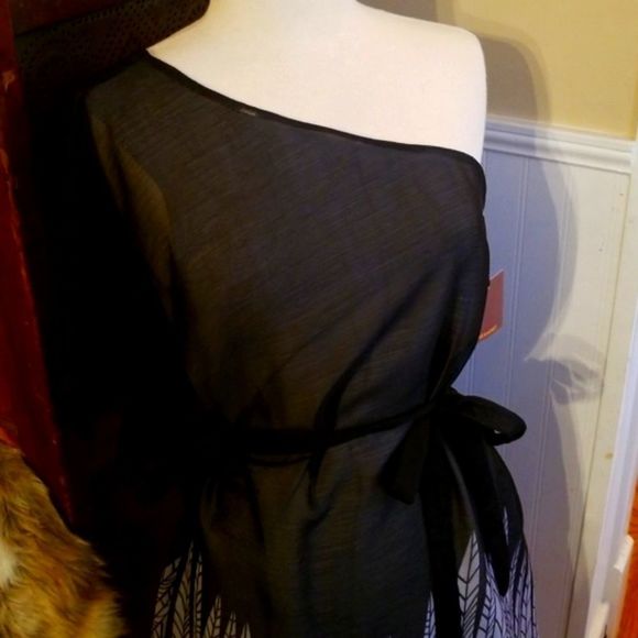 HIVE & HONEY ONE SHOULDER FEATHER DESIGN LBD - Picture 3 of 7